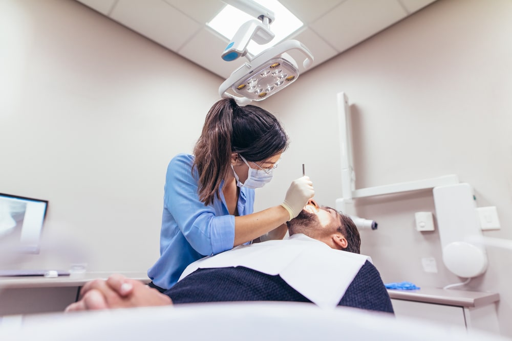  Soins dentaires Maroc : détartrage, caries et dévitalisation 